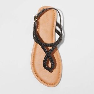 NWOT Universal Thread sandals -Black